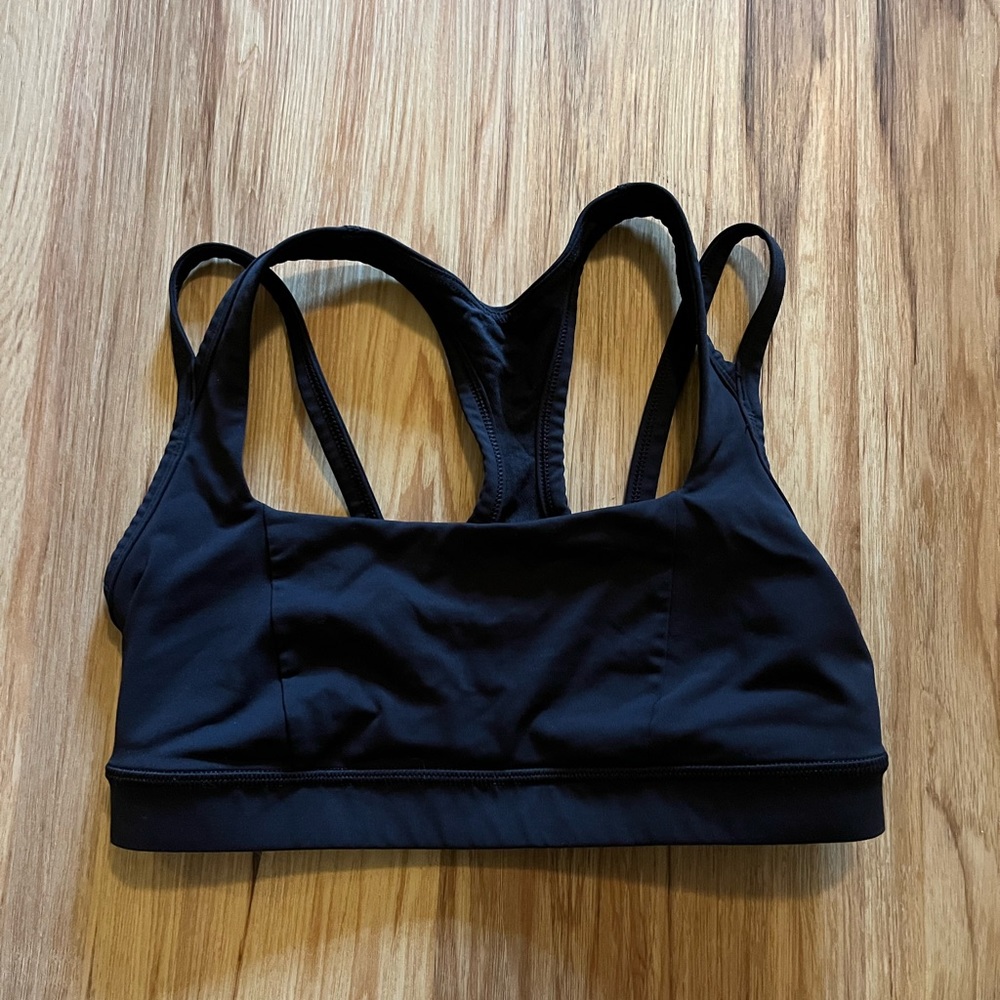 Lululemon sports bra size 6